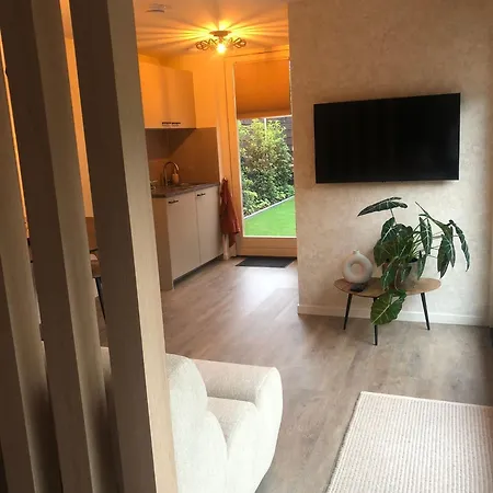 Panzió The Little White House