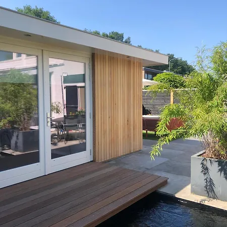 The Little White House 3* Twello