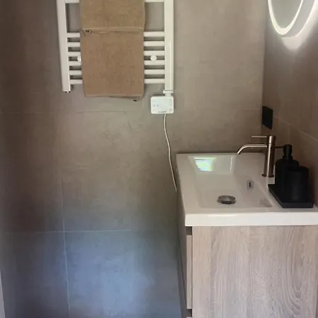 The Little White House Panzió 3*