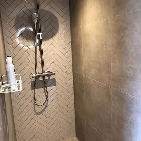 The Little White House 3*