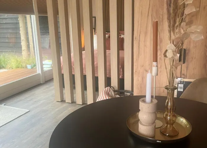 Couette-café The Little White House 3*